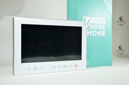 Комплект домофон с вызывной панелью KubVision 94717F+94201 Белый